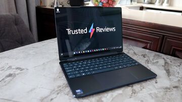 Lenovo Yoga 9i testé par Trusted Reviews Lenovo Yoga 9i testé par Trusted Reviews
