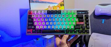 Asus ROG Azoth X testé par Windows Central Asus ROG Azoth X testé par Windows Central