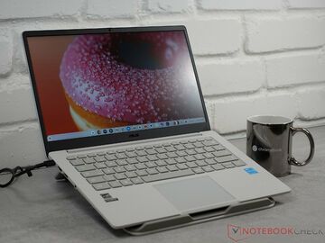Asus Chromebook CX14 testé par NotebookCheck Asus Chromebook CX14 testé par NotebookCheck
