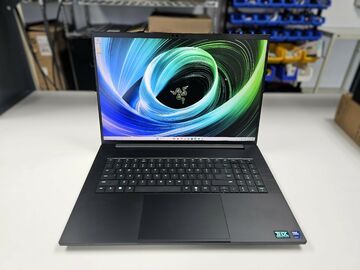 Razer Blade 18 testé par PCWorld.com Razer Blade 18 testé par PCWorld.com