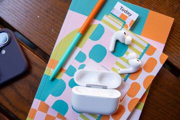Apple AirPods Pro 3 test par The Verge Apple AirPods Pro 3 test par The Verge