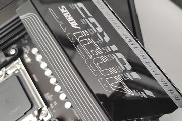 Gigabyte X870E testé par Geeknetic Gigabyte X870E testé par Geeknetic