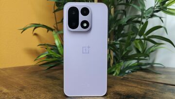 OnePlus 15 testé par Trusted Reviews OnePlus 15 testé par Trusted Reviews