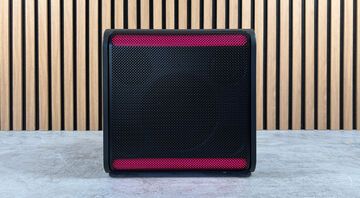 LG xboom Stage 301 testé par Clubic.com LG xboom Stage 301 testé par Clubic.com