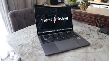 Samsung Galaxy Book6 Ultra testé par Trusted Reviews Samsung Galaxy Book6 Ultra testé par Trusted Reviews